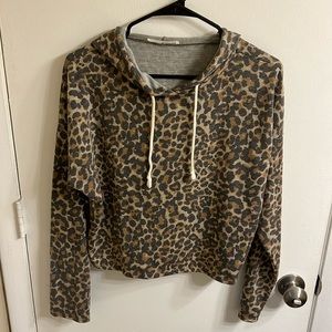 Women’s light weight cropped hoodie